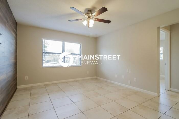 8158 Troxler Dr - Photo 4 of 16