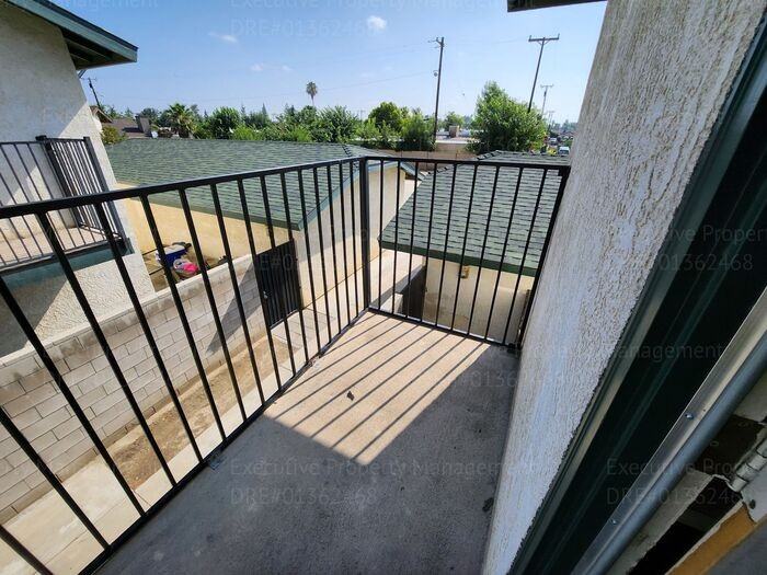 6302 Castleford St #4 - Photo 7 of 17