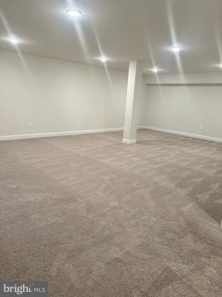 1707 Fieldstone Ct - Photo 5 of 6