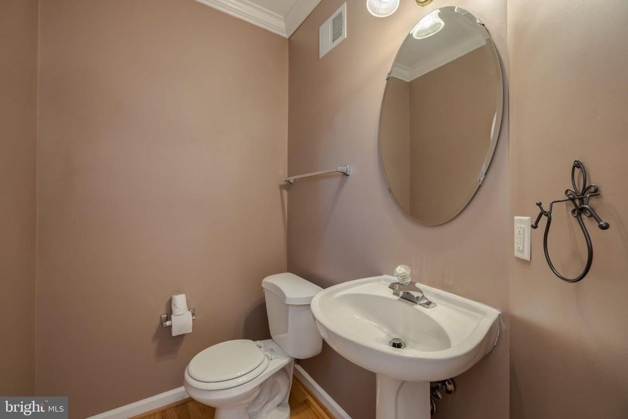 5821 Pearson Ln - Photo 4 of 21