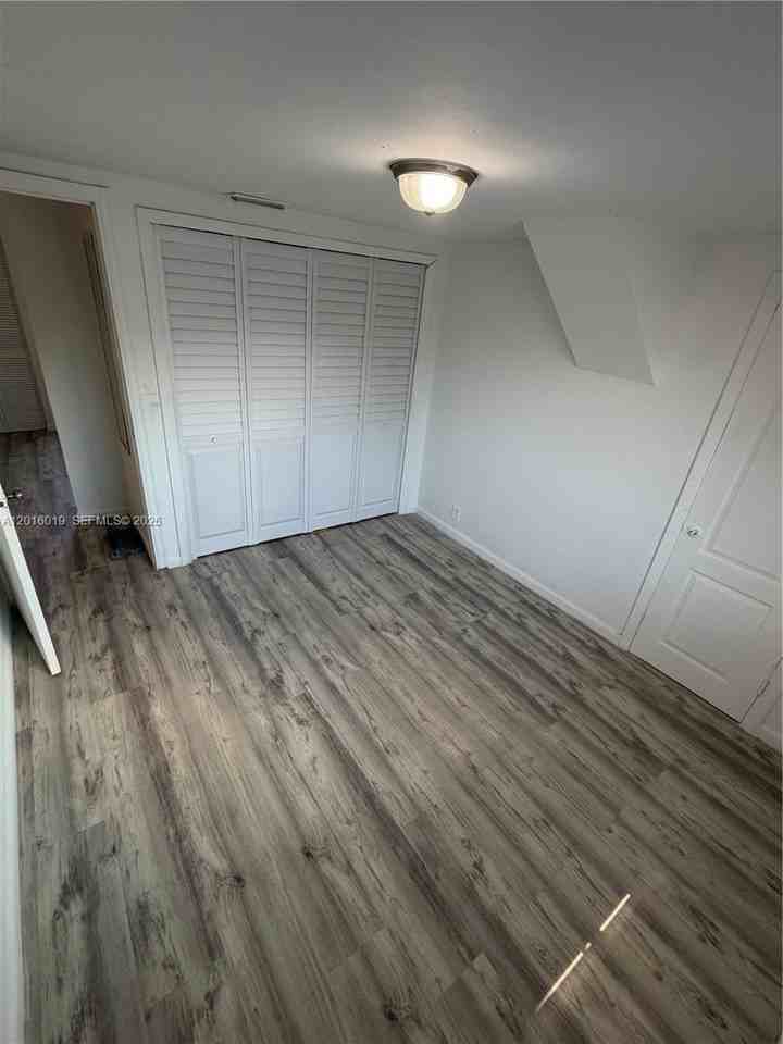 151 Nw 17th Pl #3 - Photo 7 of 12
