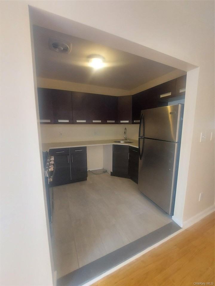 1123 Schenectady Ave - Photo 2 of 13