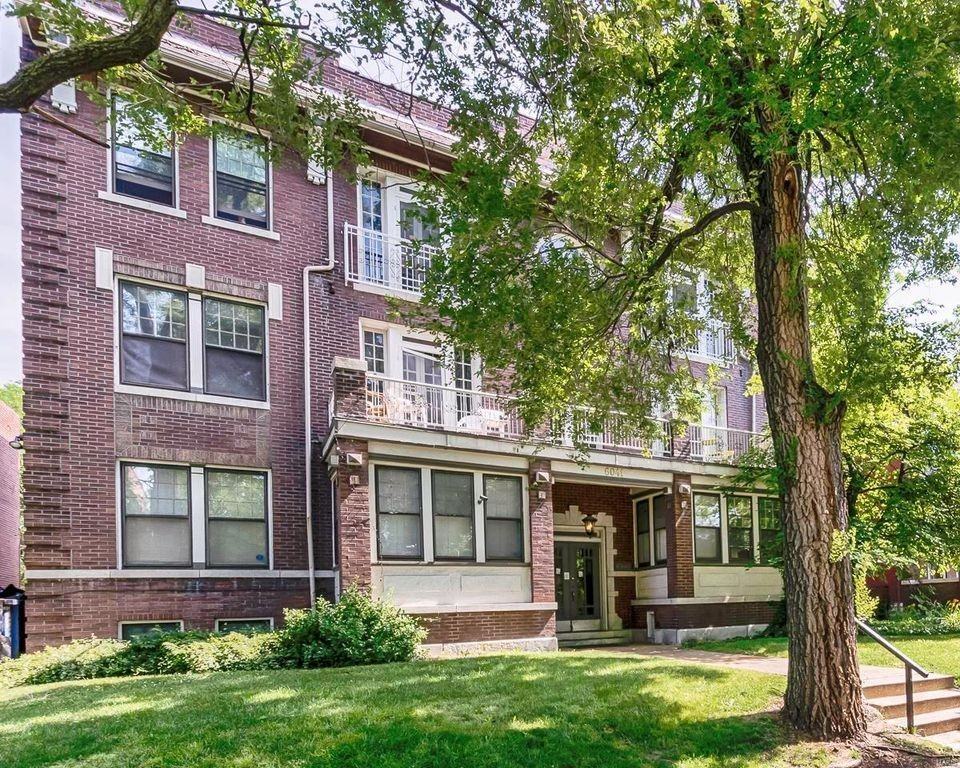 1I: Waterman Apartments - Photo 2 of 50