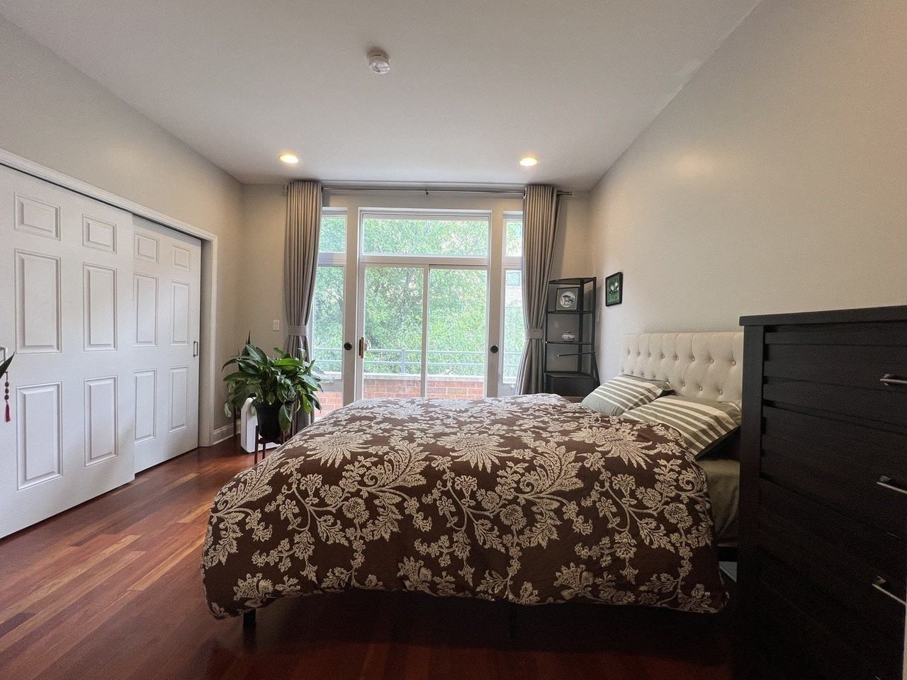 2424 N Southport Ave #B - Photo 7 of 21