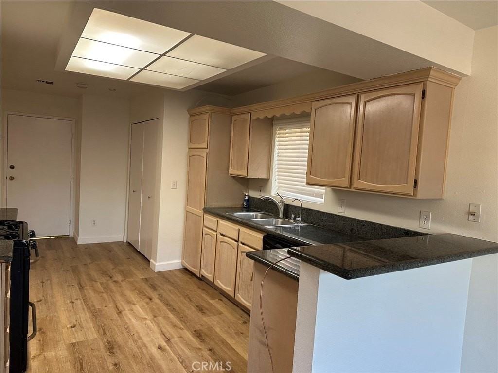 11450 186th St - Photo 2 of 11