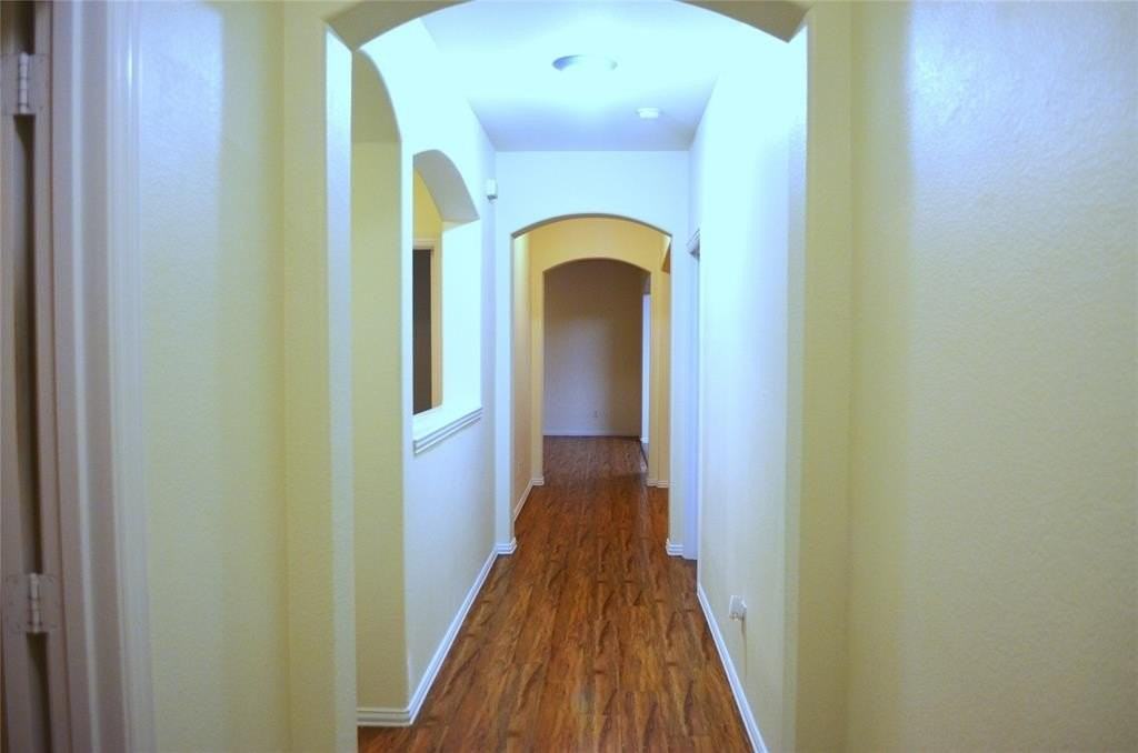 10113 Hanover Dr - Photo 2 of 15