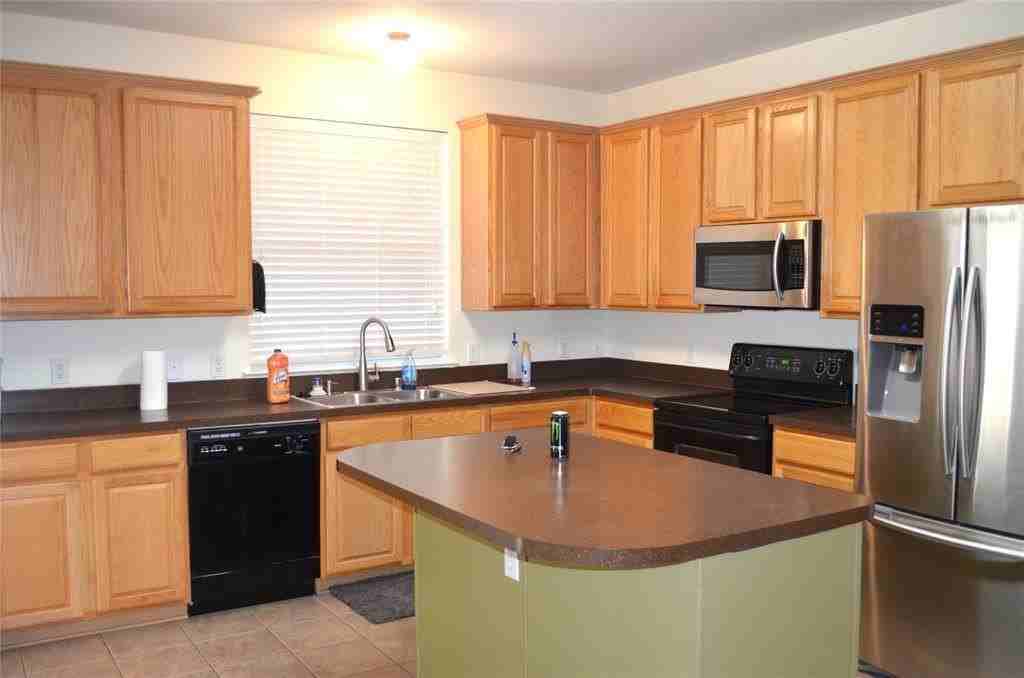 10113 Hanover Dr - Photo 4 of 15