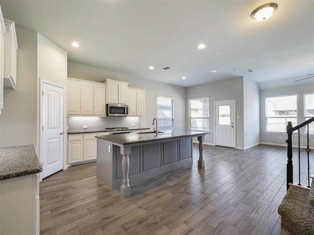 14845 Angel Trace Dr - Photo 5 of 23