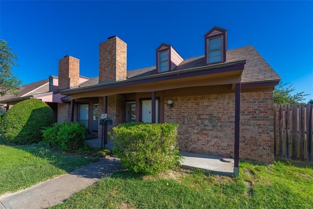 625 Woodhaven Pl - Photo 2 of 28