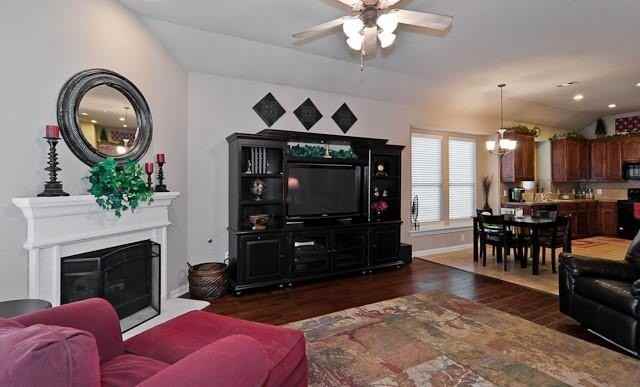 10137 Sanden Dr - Photo 2 of 23