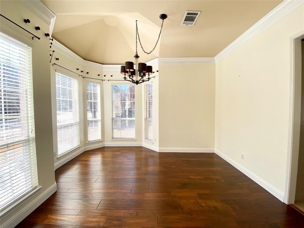 5507 Stonehenge Dr - Photo 3 of 20