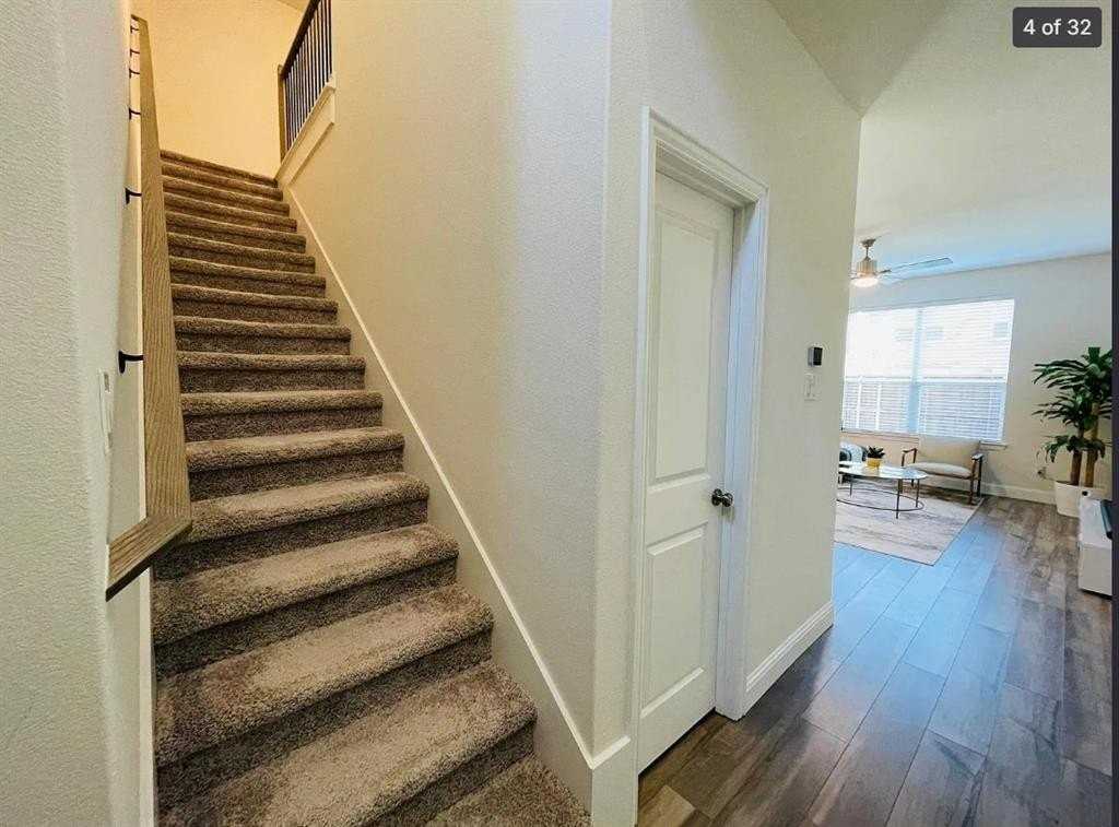 1009 Emil Pl - Photo 4 of 31