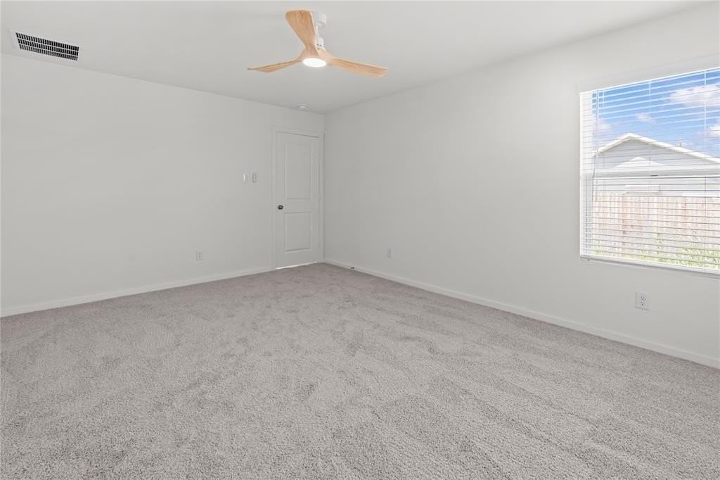 4004 Arklow St - Photo 6 of 12