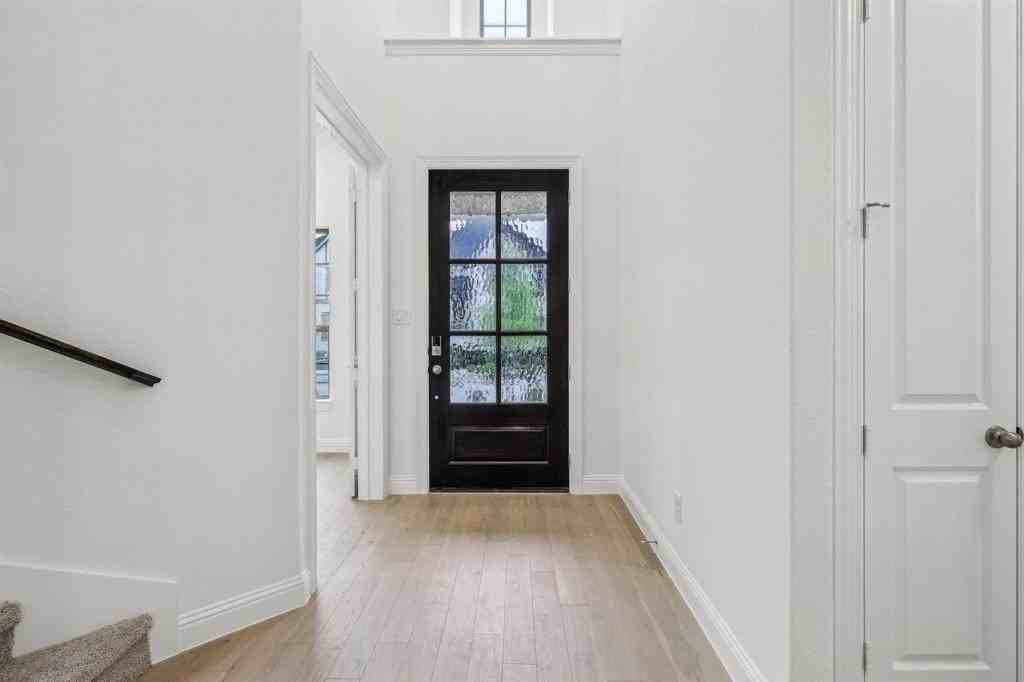 2621 Holland Ct - Photo 3 of 39