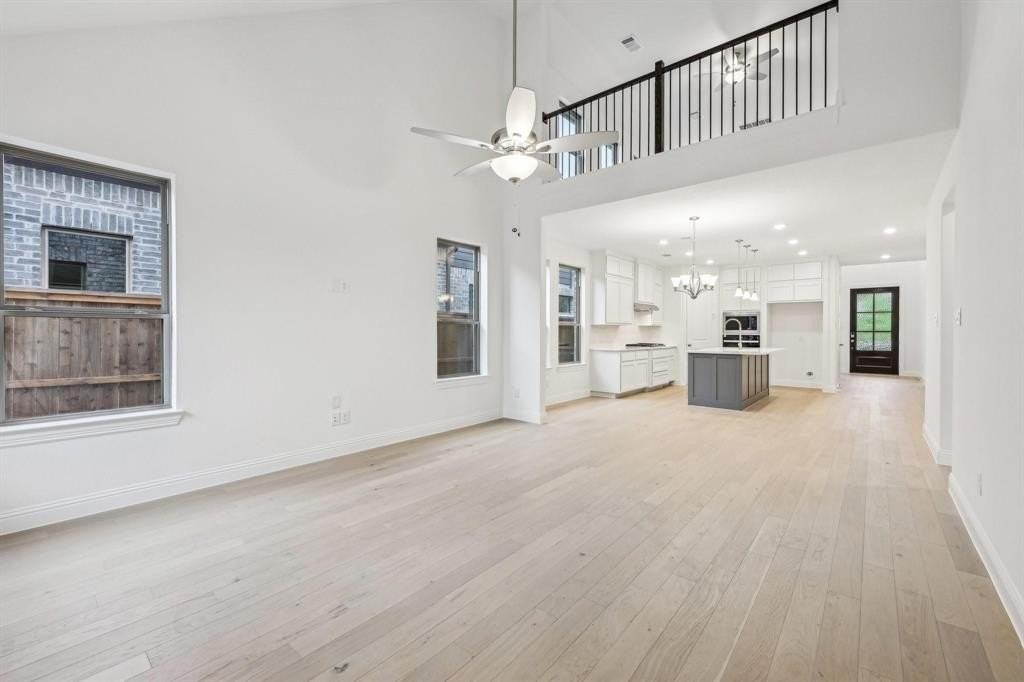 2621 Holland Ct - Photo 5 of 39