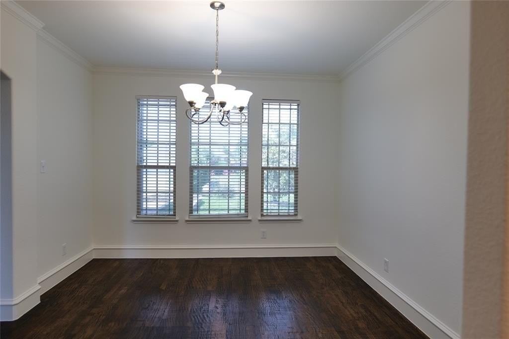 133 Meadow Crest Dr - Photo 3 of 16