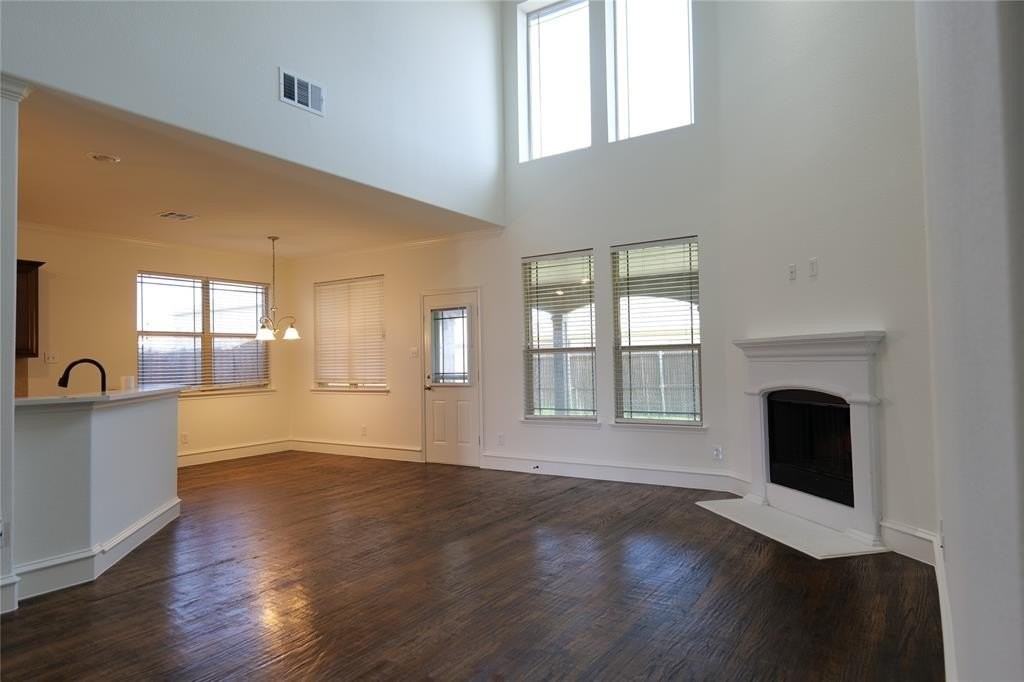 133 Meadow Crest Dr - Photo 5 of 16