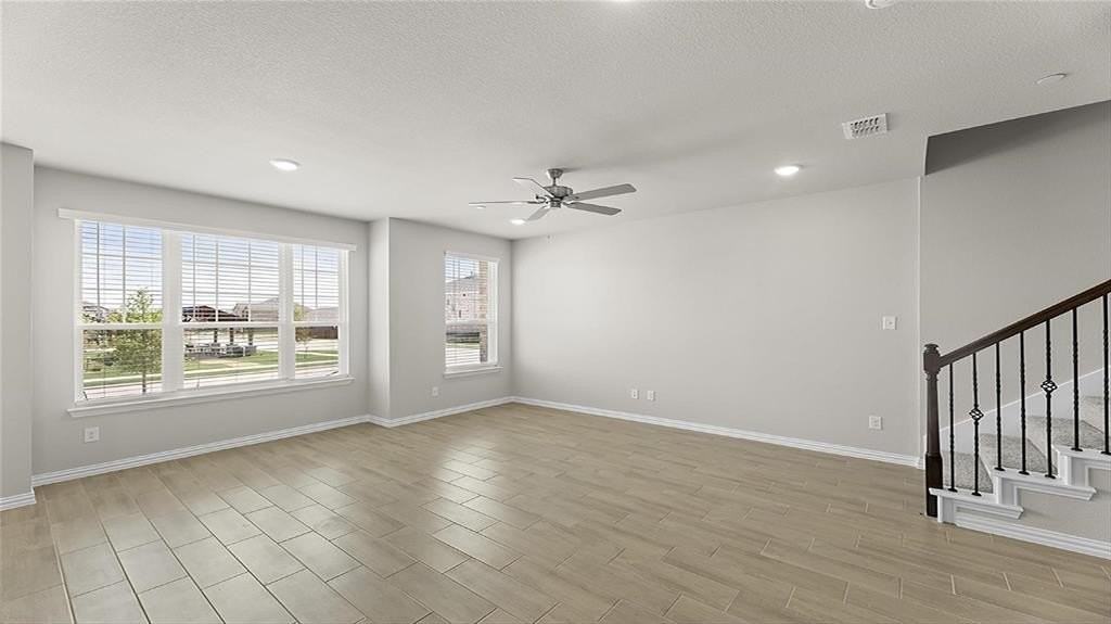 1205 Morgan Dr - Photo 5 of 20