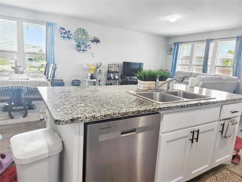 8528 Berry Crest St - Photo 7 of 28