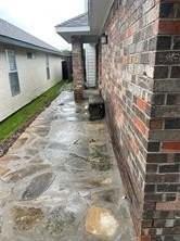 5412 Village Green Dr - Photo 3 of 21