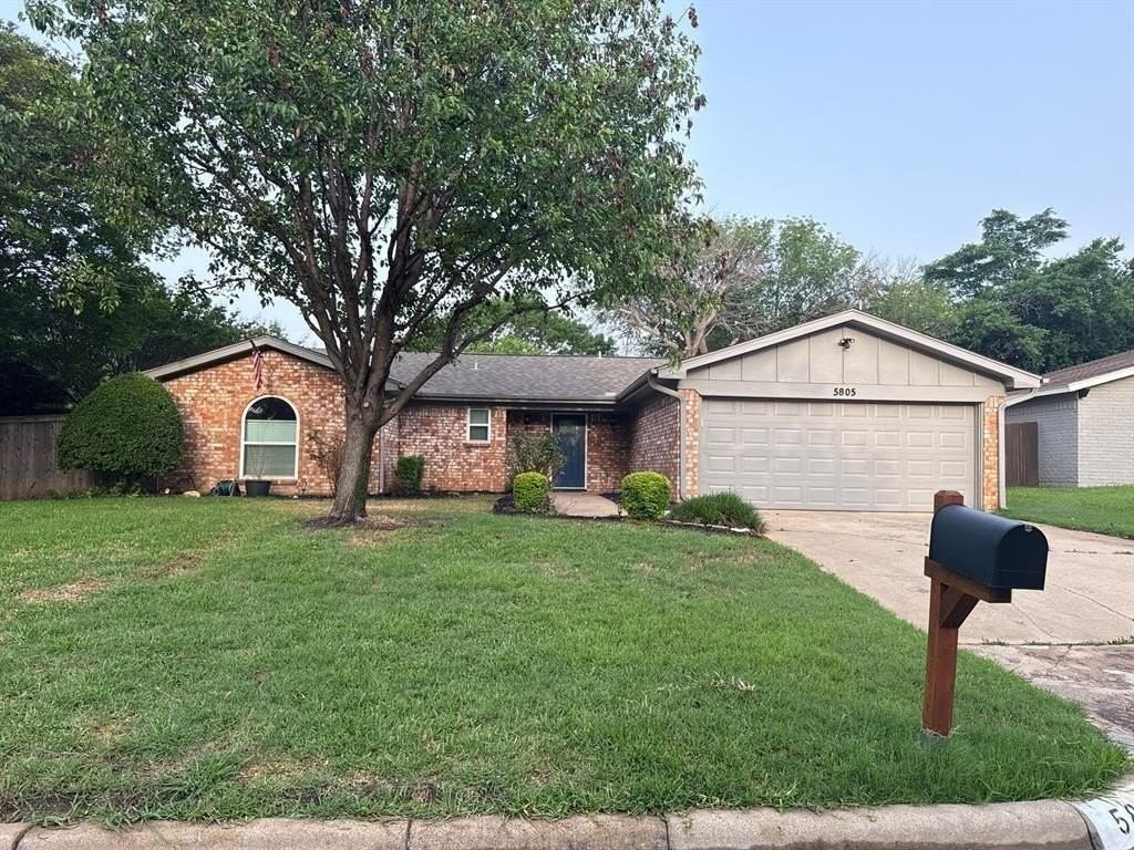 5805 Crestwood Cir W