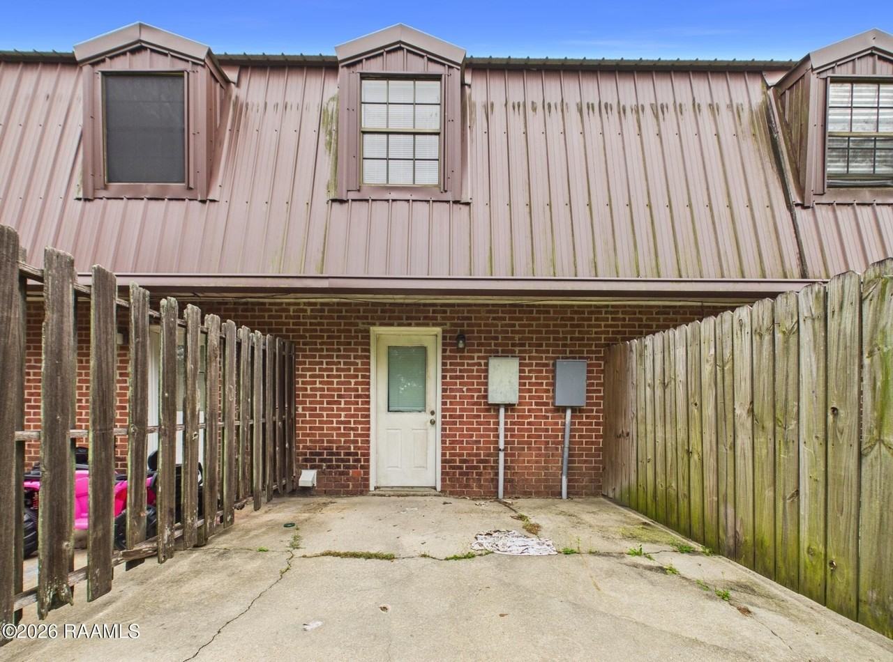 104 Country Ln #C - Photo 2 of 19
