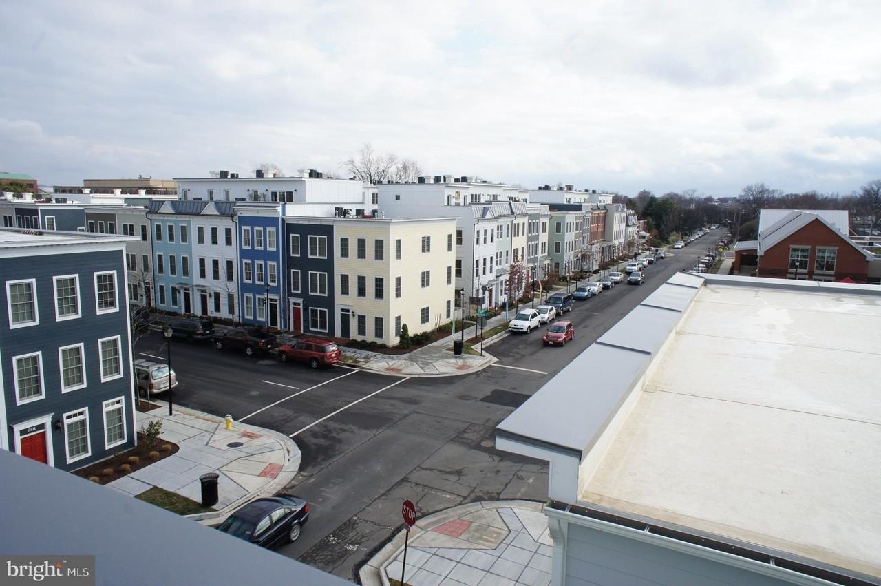 808 N Alfred St - Photo 2 of 25