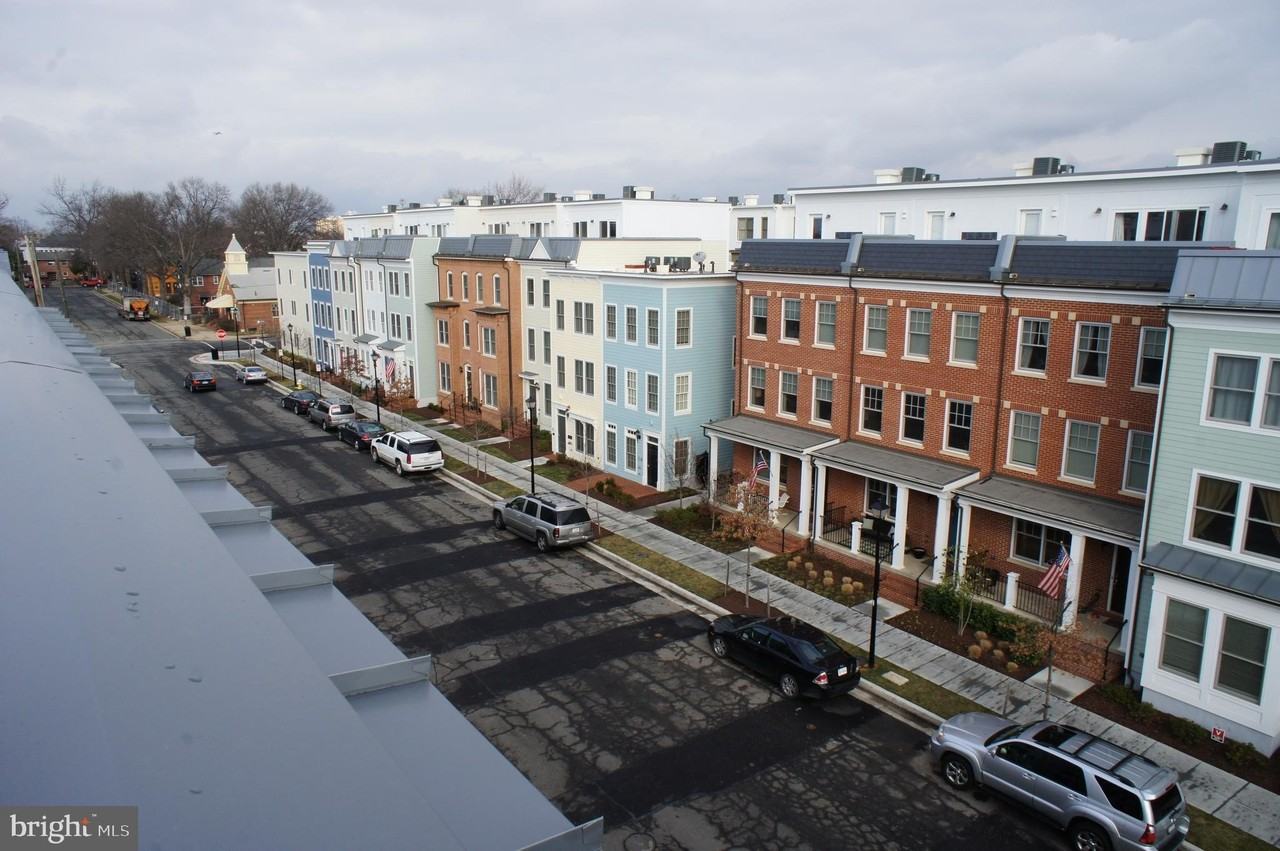 808 N Alfred St - Photo 3 of 25