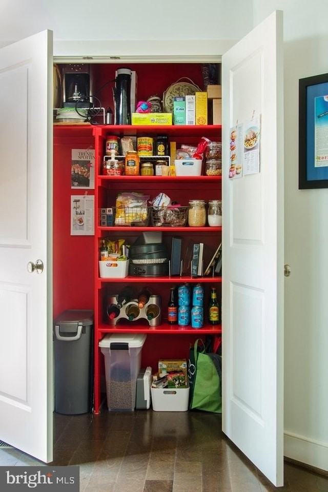 808 N Alfred St - Photo 4 of 25