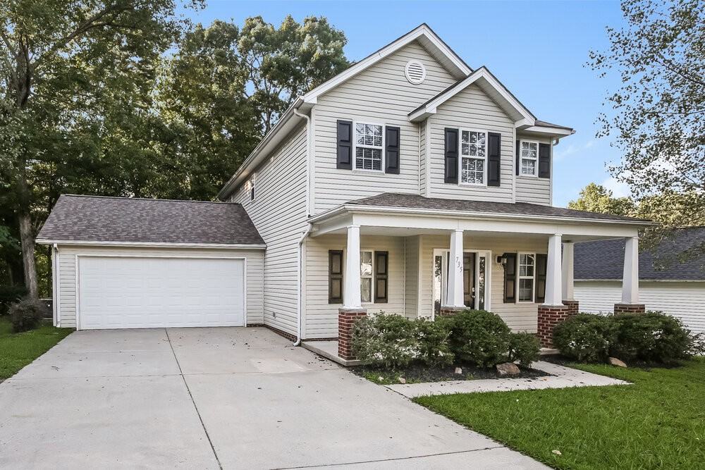 735 Continental Dr - Photo 4 of 17
