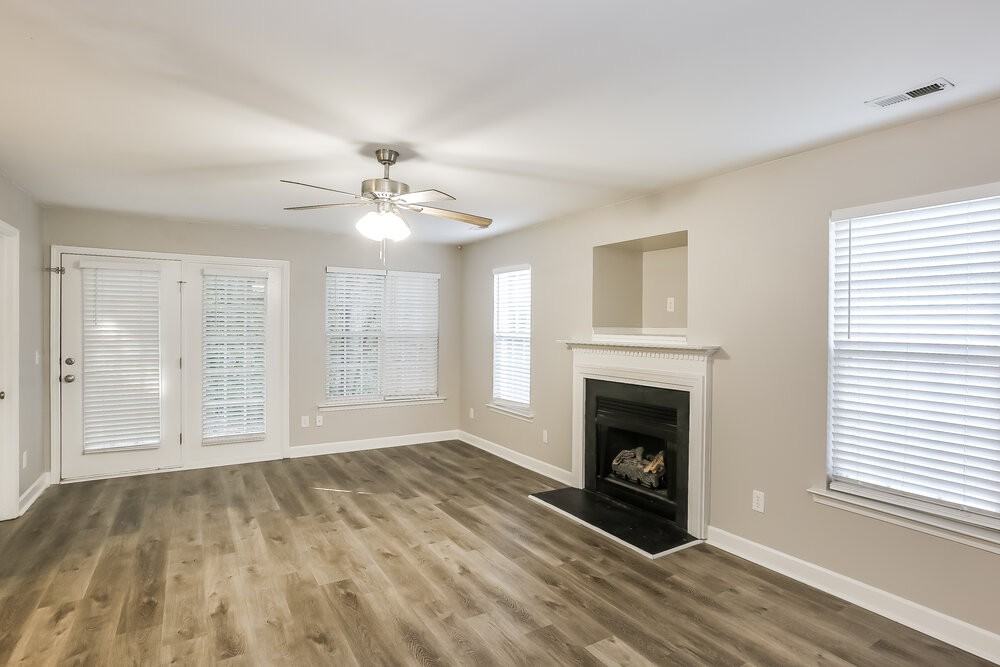 735 Continental Dr - Photo 6 of 17
