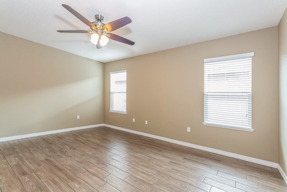 121 Daigledog St - Photo 7 of 15