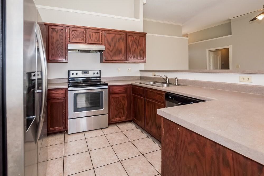 6254 Ravenwood Park N - Photo 6 of 15