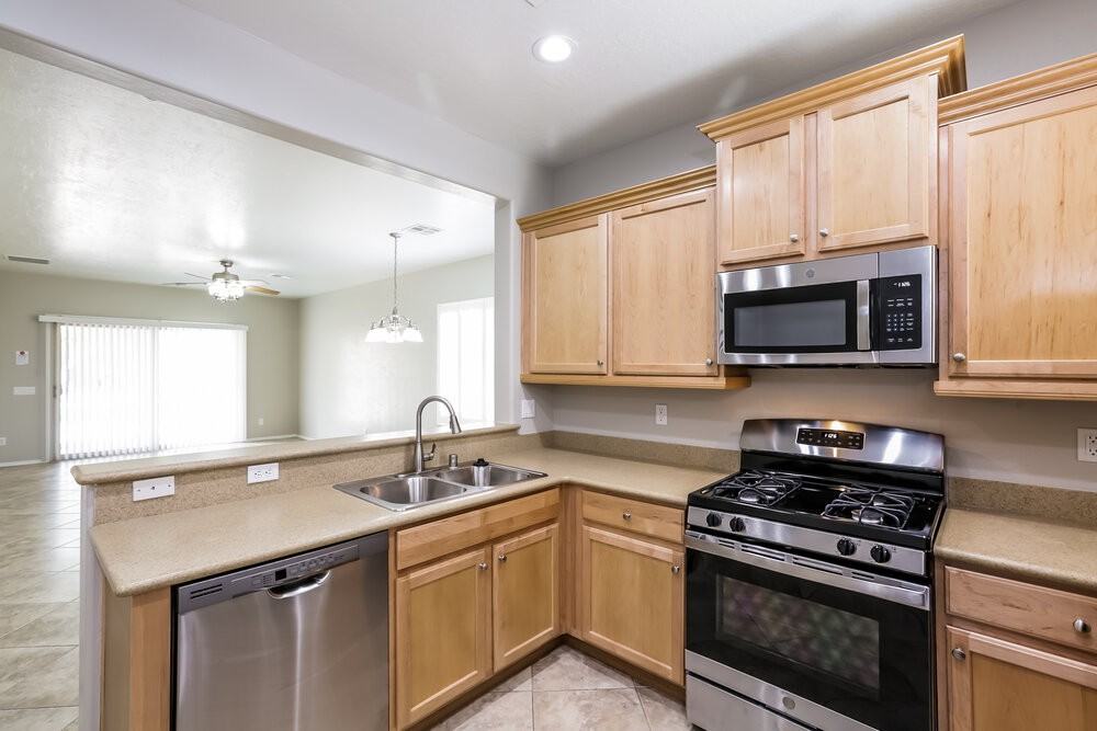 6166 Jutland Ave - Photo 7 of 16