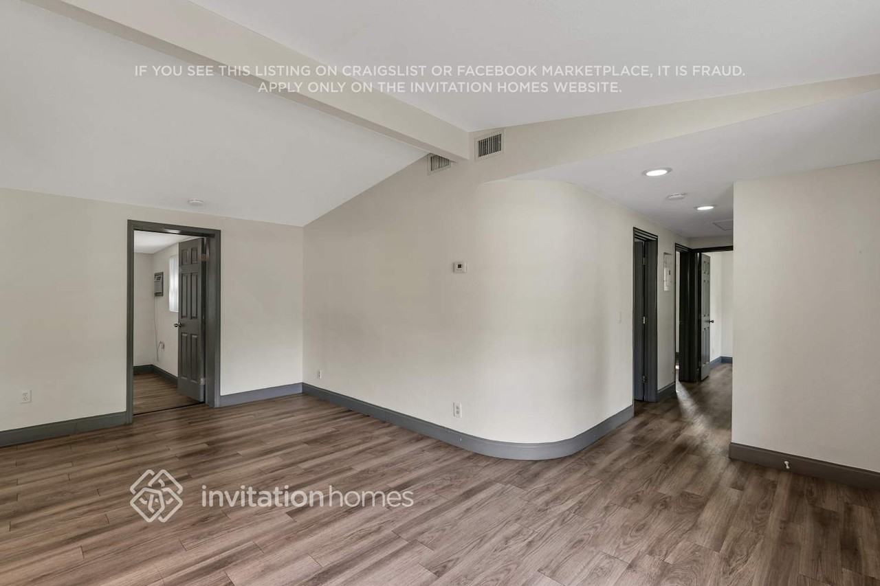3510 N 35th St - Photo 2 of 22
