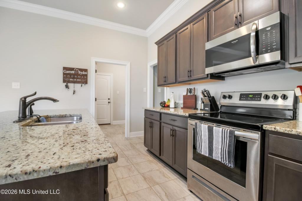 3700 Victor Ln - Photo 5 of 25