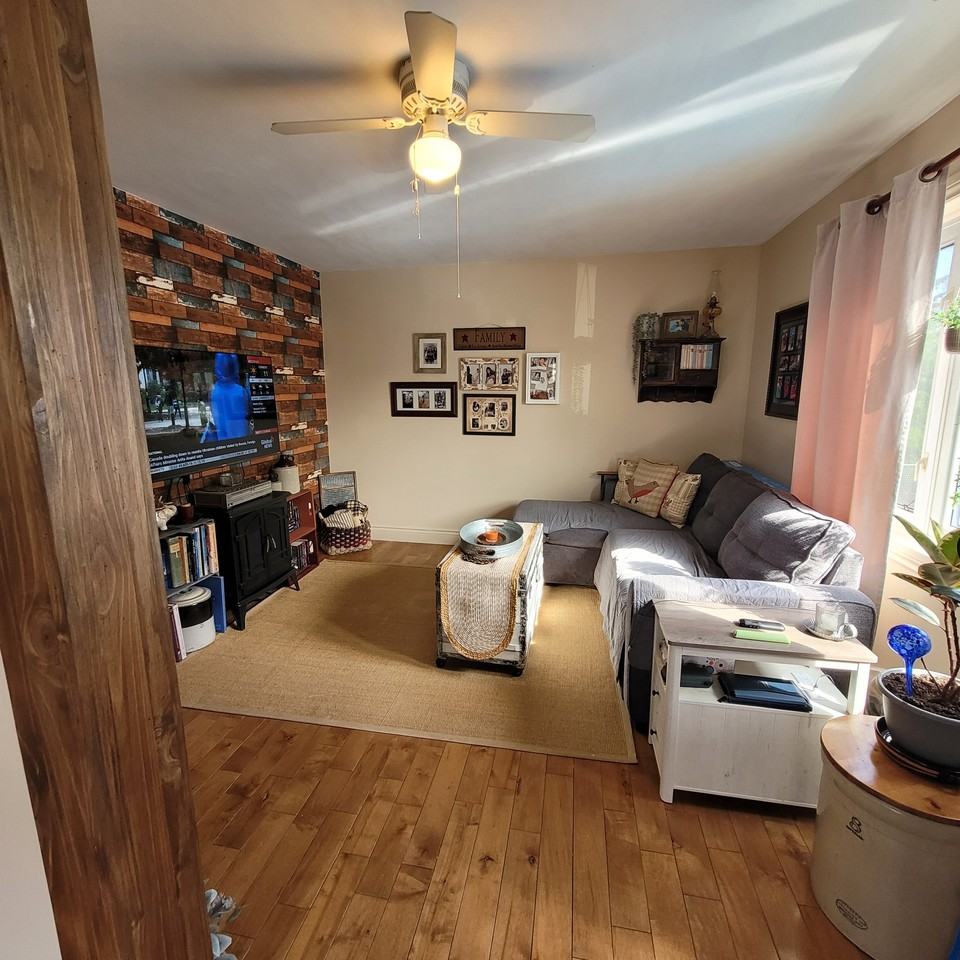 198 Pine Street - Photo 2 of 13