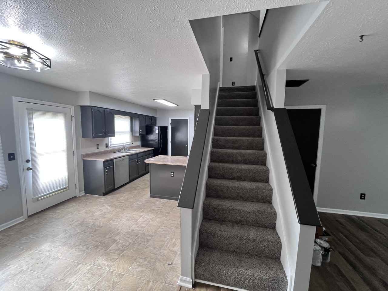 213 Elas Ct #215 - Photo 6 of 17