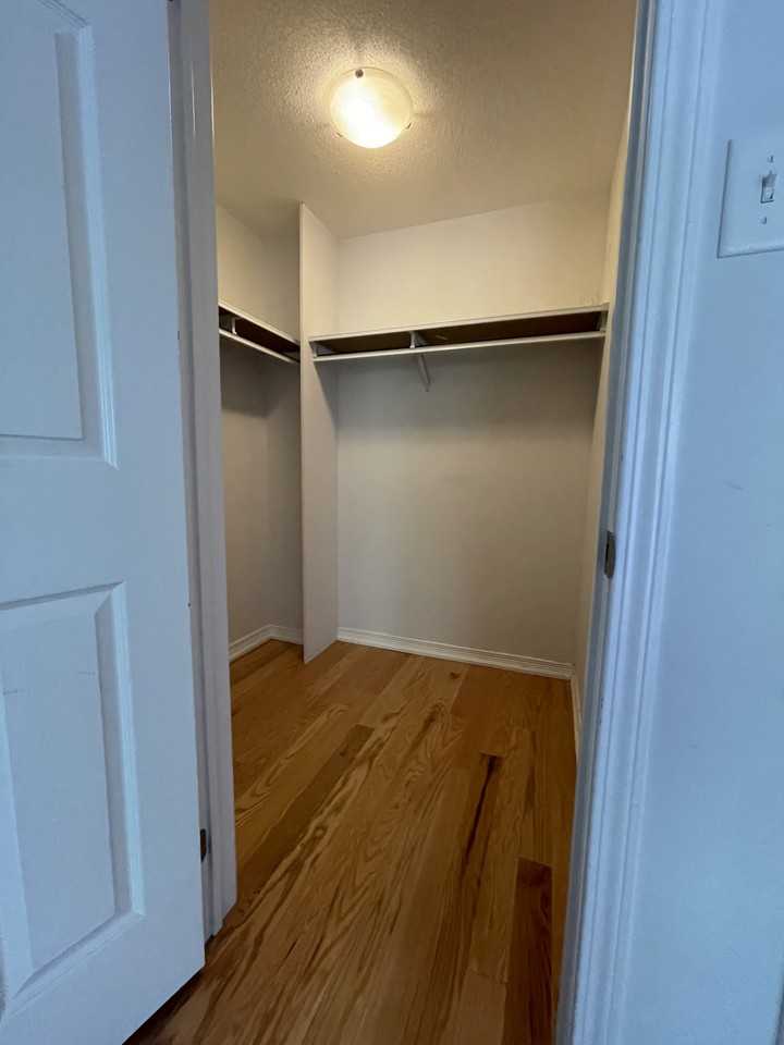 3664 Saint Clair Avenue East - Photo 3 of 11