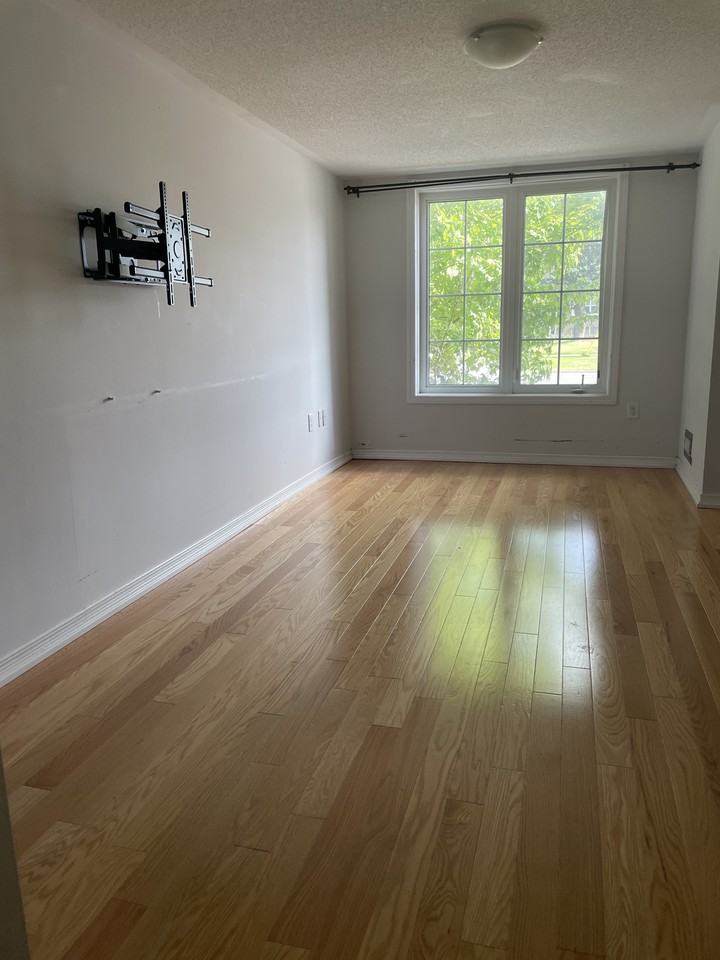 3664 Saint Clair Avenue East - Photo 2 of 11