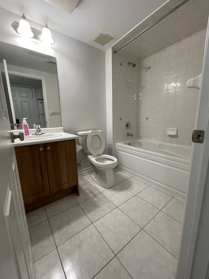 3664 Saint Clair Avenue East - Photo 7 of 11