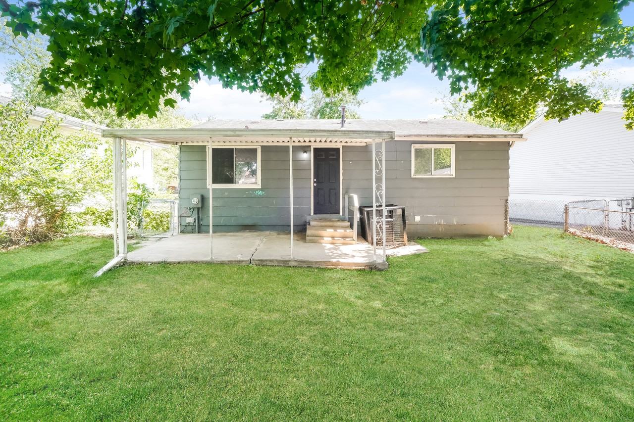 2163 Balford Sq E - Photo 3 of 15