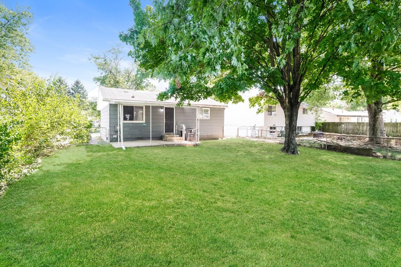 2163 Balford Sq E - Photo 4 of 15
