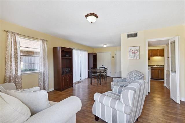 53 Antigua Dr ##D - Photo 2 of 11