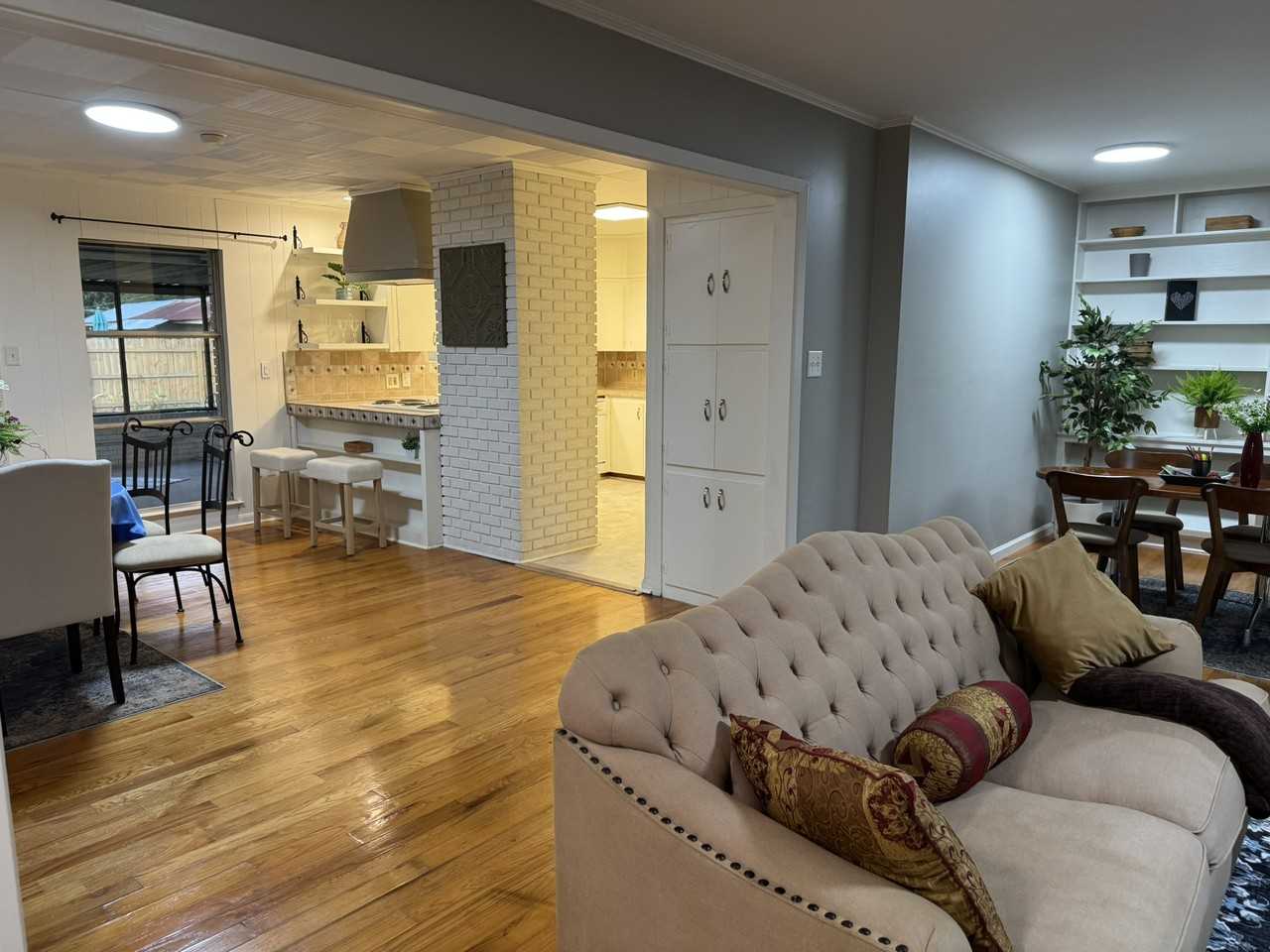 214 Sunny Lane - Photo 5 of 14