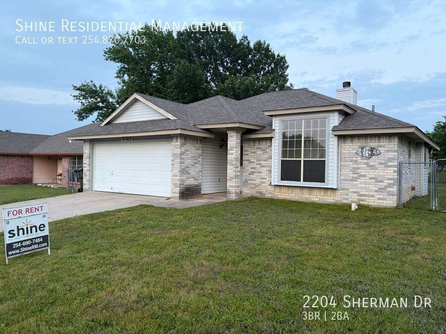 2204 Sherman Dr - Photo 2 of 18