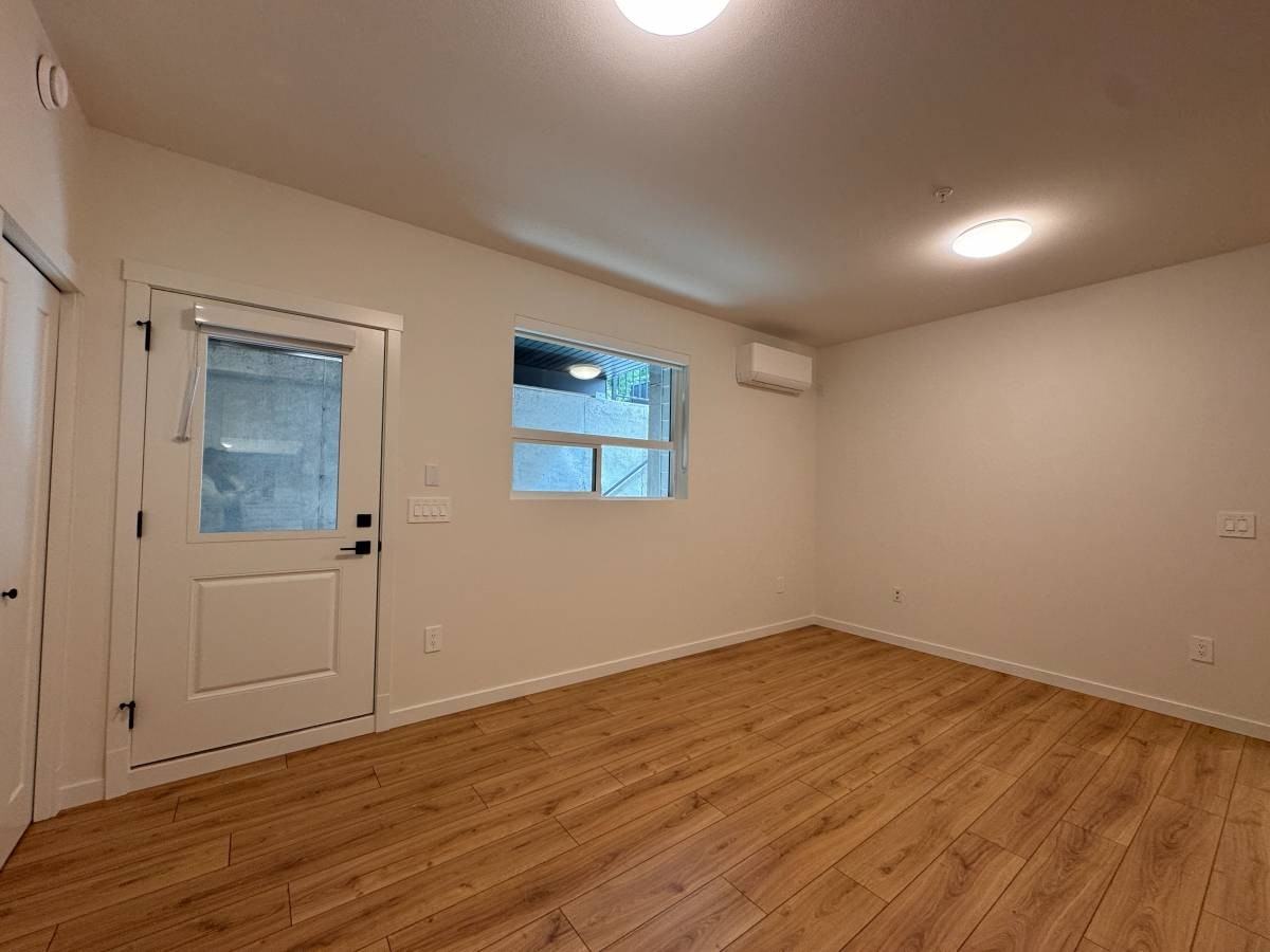 11058 Lockwood Street - Photo 6 of 14