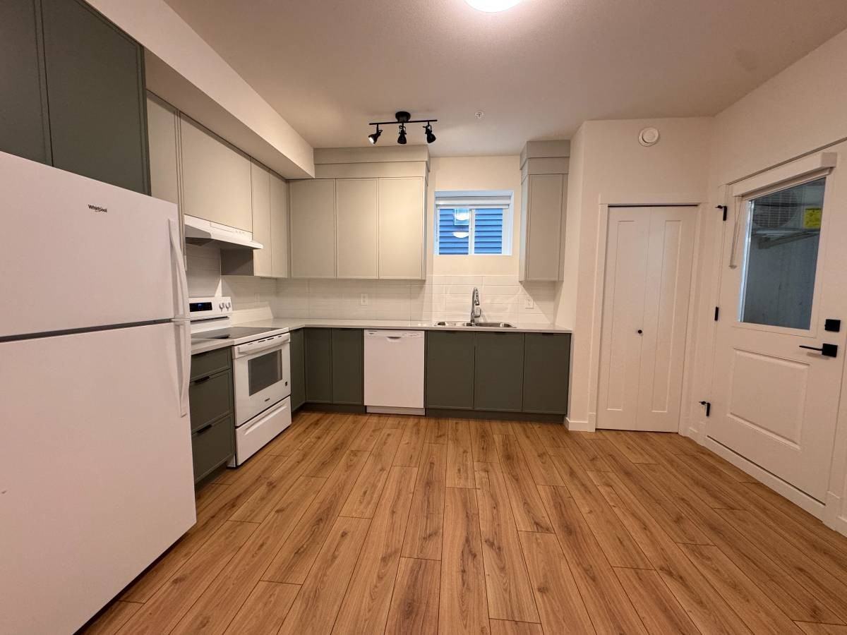 11058 Lockwood Street - Photo 4 of 14