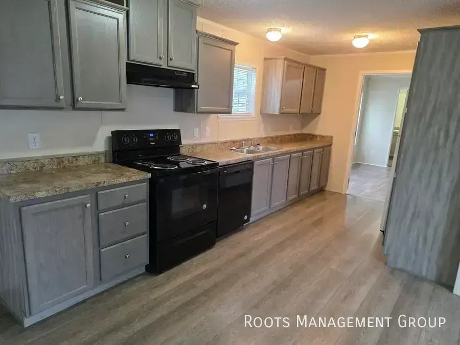 2000 Driftwood St #2000D - Photo 4 of 15