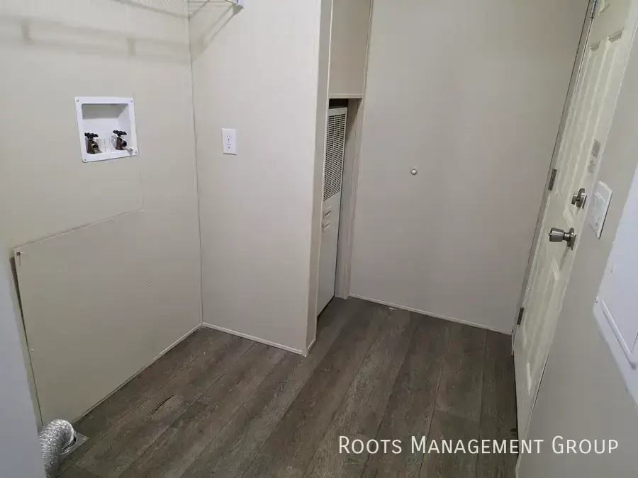 2000 Driftwood St #2000D - Photo 5 of 15
